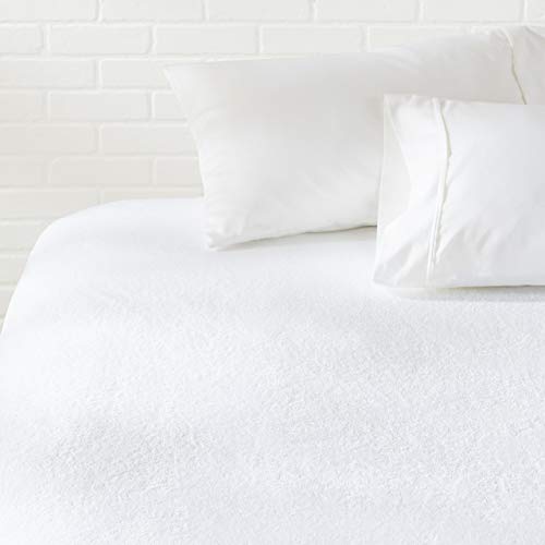amazon basics Hypoallergenic Vinyl-Free Waterproof Mattress Protector, Single (38′ x 75′ – Suitable for Single Bed, White)