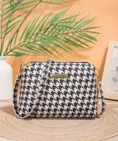 Chandrika Glycerine Ayurveda Gel Bar| Glycerine Bath Soap with Jojoba Oil for Moisturized Skin| For All Skin Types| 125g (Pack of 6)