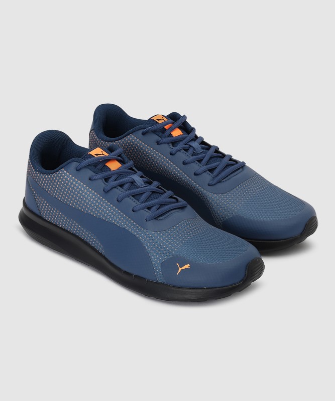 PUMA Puma Cave V2 Walking Shoes For Men(Blue)