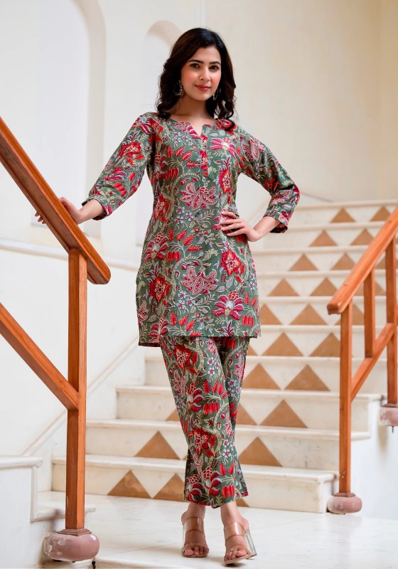 Klosia Women Kurta Pant Set