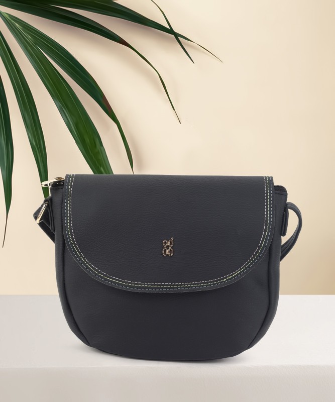 boAt Bassheads 100 in Ear Wired Earphones with Mic(Black)