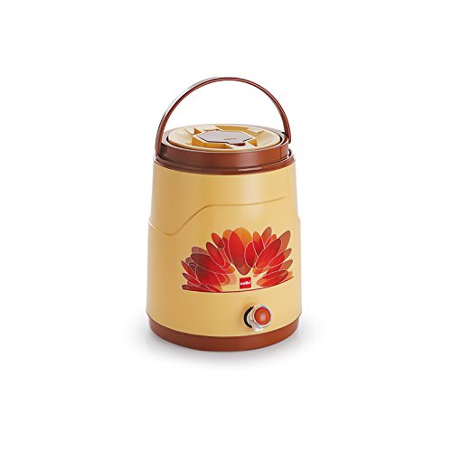 Fiama Body Wash Shower Gel Blackcurrant & Bearberry, 895 ml Family Pack, Body Wash for Women & Men with Skin Conditioners for Radiant Glow, Suitable for All Skin Types