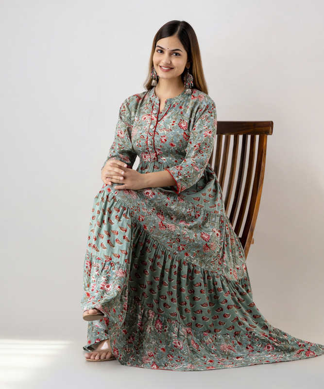 Yaltas Women Printed Anarkali Kurta(Green)