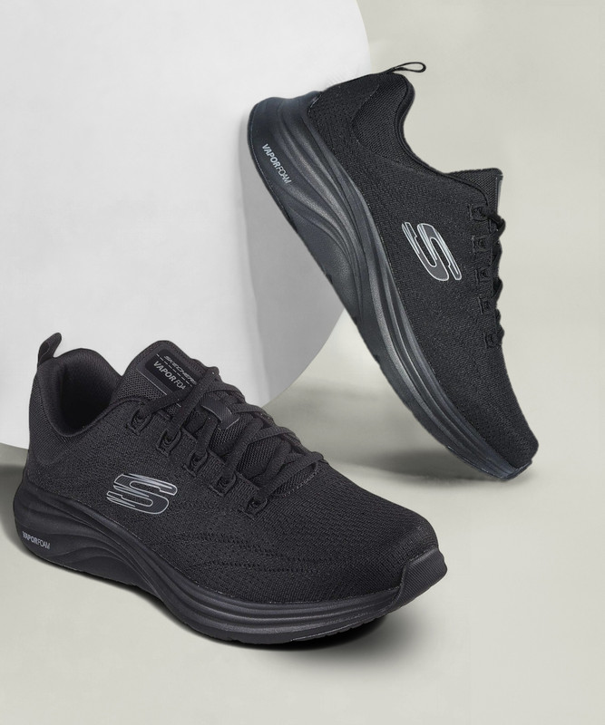 Skechers VAPOR FOAM – VARIEN Sneakers For Men(Black , 7)